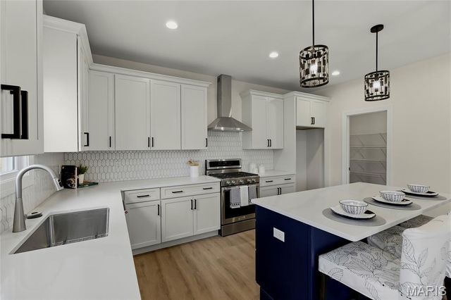 9223 Merritt Avenue, Rock Hill, MO 63144