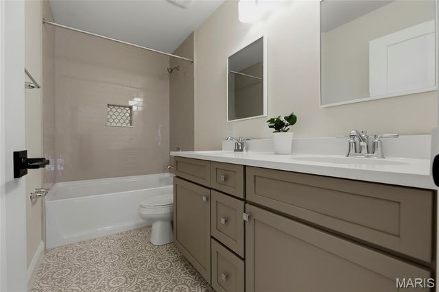 9223 Merritt Avenue, Rock Hill, MO 63144