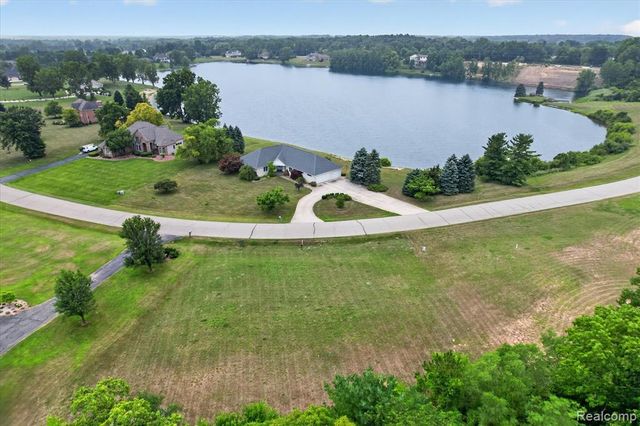 9041 Mirage Lake Drive, Milan, MI 48160