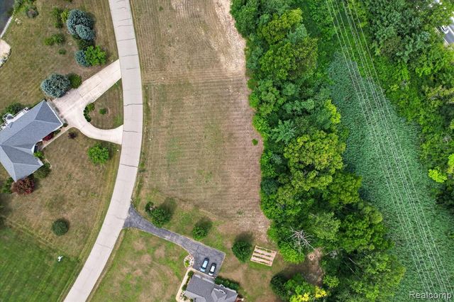9041 Mirage Lake Drive, Milan, MI 48160