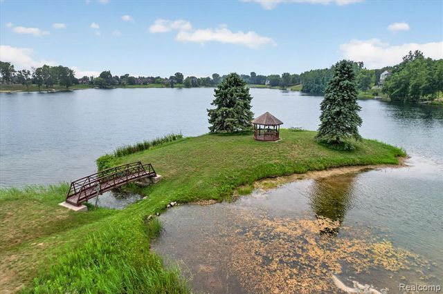 9041 Mirage Lake Drive, Milan, MI 48160
