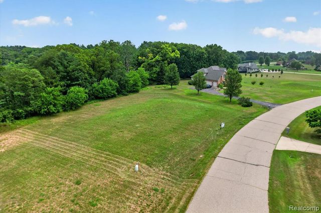 9041 Mirage Lake Drive, Milan, MI 48160