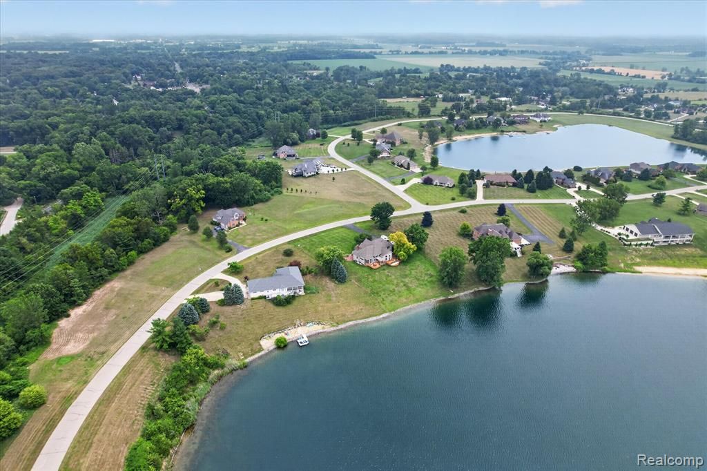 9041 Mirage Lake Drive, Milan, MI 48160