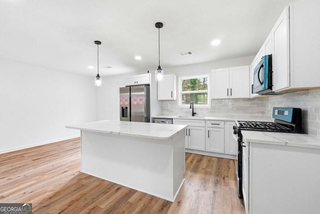 1429 Ridgewood Place, Lawrenceville, GA 30043