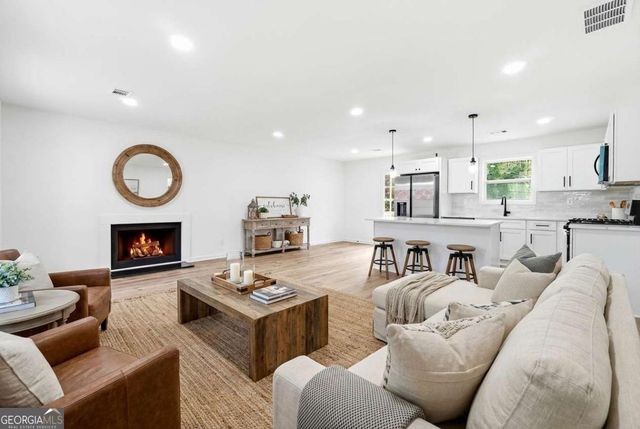 1429 Ridgewood Place, Lawrenceville, GA 30043