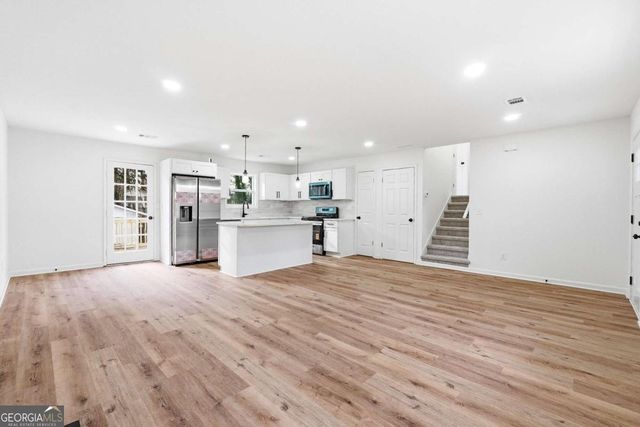 1429 Ridgewood Place, Lawrenceville, GA 30043