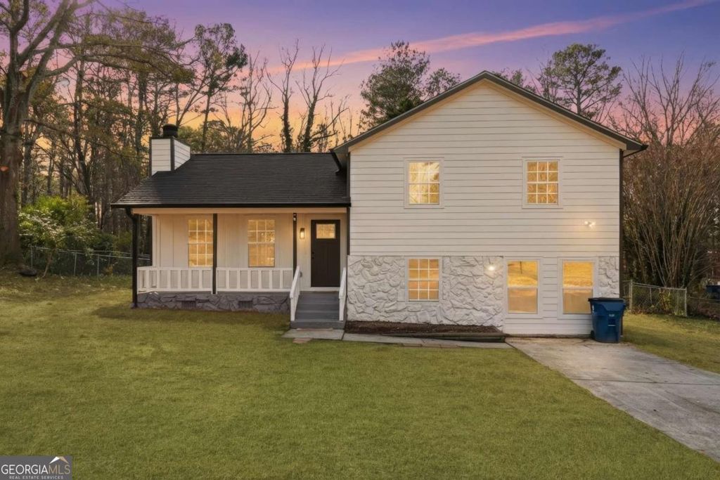 1429 Ridgewood Place, Lawrenceville, GA 30043