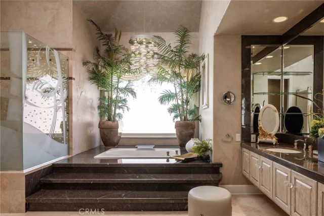 3 Weybridge Court, Newport Beach, CA 92660