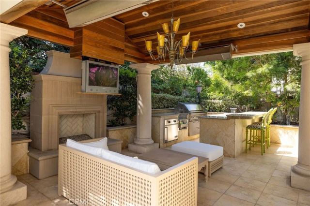 3 Weybridge Court, Newport Beach, CA 92660