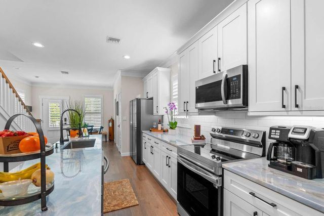 324 6TH STREET E, Bradenton, FL 34208