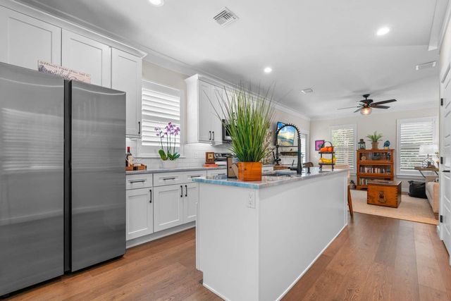 324 6TH STREET E, Bradenton, FL 34208