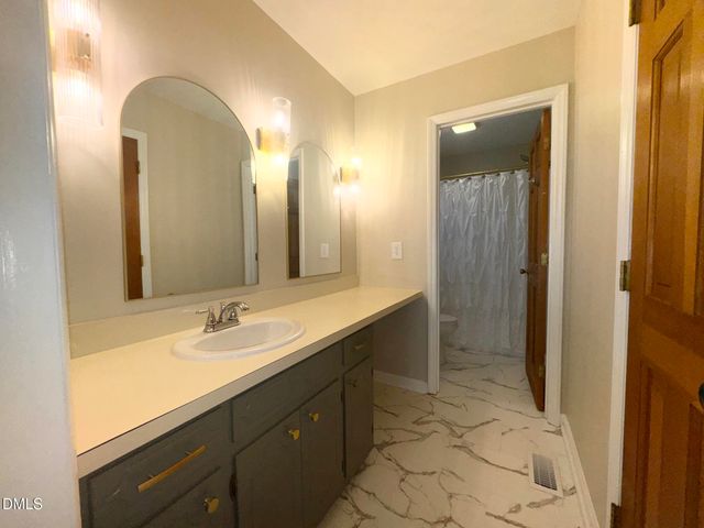 1384 Faulkner Town Road, Henderson, NC 27537