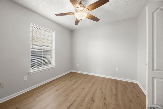 18596 White Oak Rd, Prairieville, LA 70769