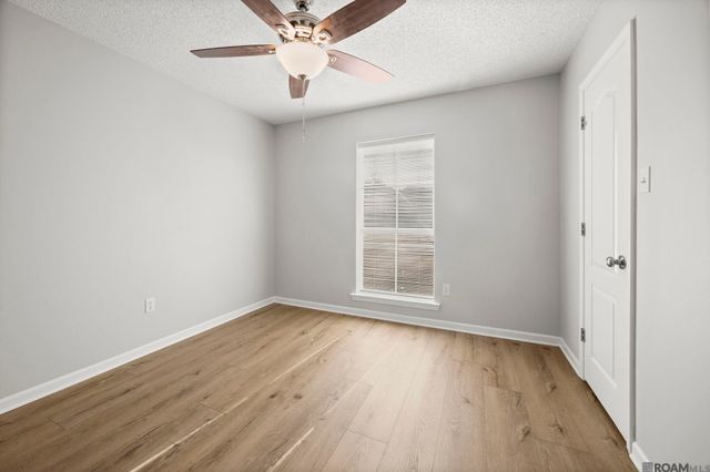 18596 White Oak Rd, Prairieville, LA 70769