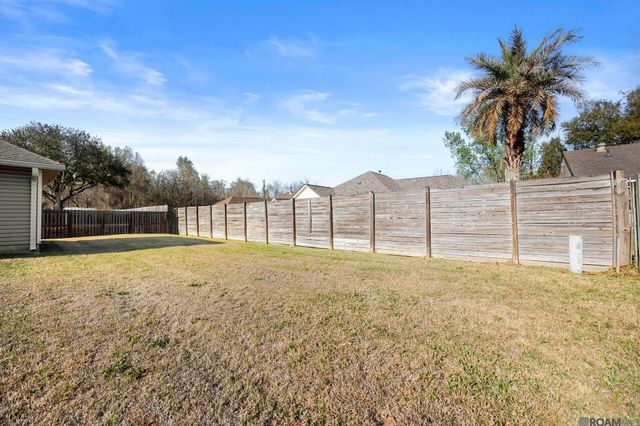 18596 White Oak Rd, Prairieville, LA 70769