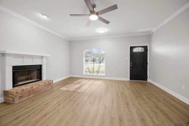 18596 White Oak Rd, Prairieville, LA 70769