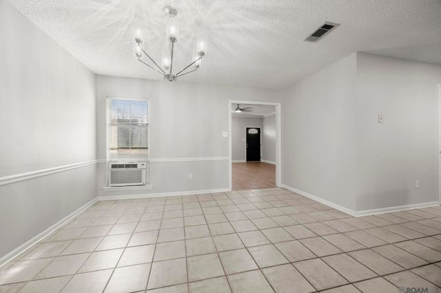 18596 White Oak Rd, Prairieville, LA 70769