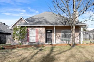 18596 White Oak Rd, Prairieville, LA 70769