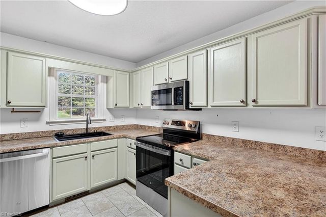 3971 Meadow Ridge Court, Asheboro, NC 27205