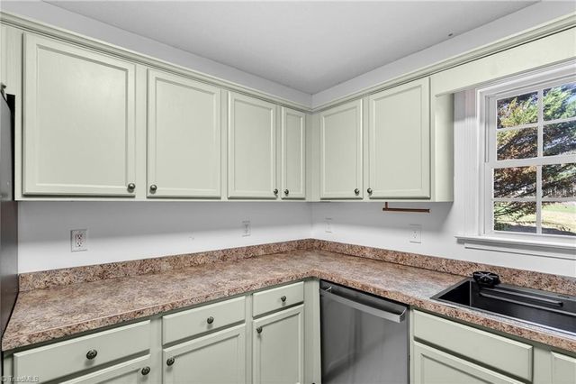 3971 Meadow Ridge Court, Asheboro, NC 27205