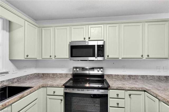 3971 Meadow Ridge Court, Asheboro, NC 27205