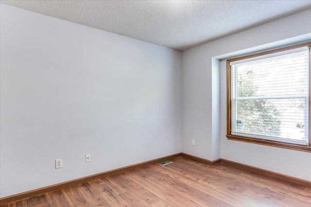 2366 N Vinegate Ct, Wichita, KS 67226