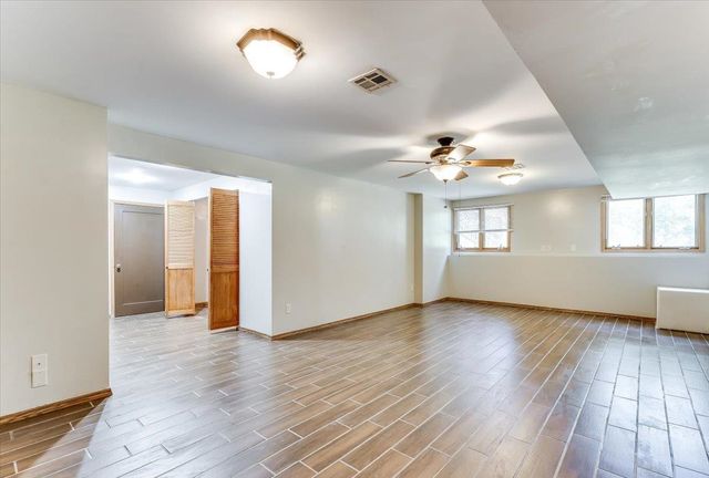 2366 N Vinegate Ct, Wichita, KS 67226