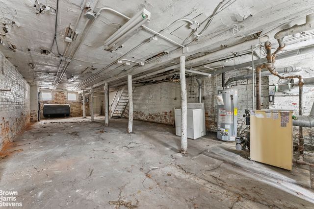 150A DIAMOND Street, New York City, NY 11222