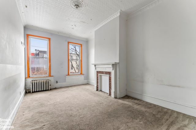 150A DIAMOND Street, New York City, NY 11222