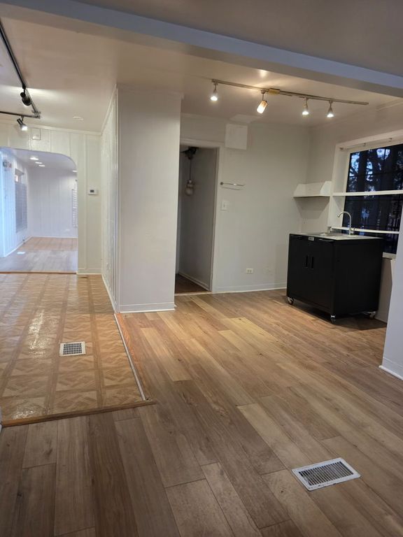 231 N Milwaukee Avenue, Wheeling, IL 60090 — photo 5