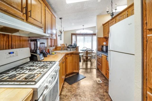 17386 Sage Avenue, Riverside, CA 92504