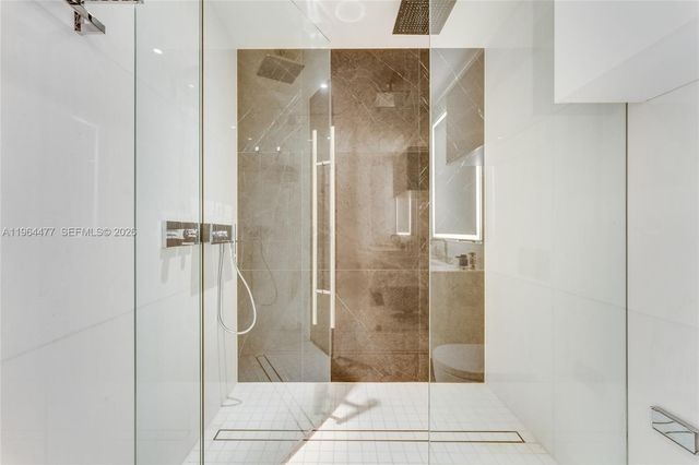 300 Biscayne Blvd Way 5008W, Miami, FL 33131