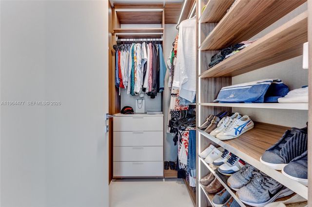 300 Biscayne Blvd Way 5008W, Miami, FL 33131