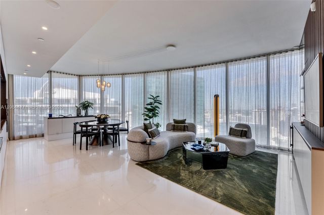 300 Biscayne Blvd Way 5008W, Miami, FL 33131