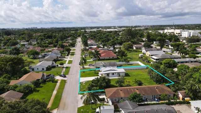 218 SW 10th Avenue, Delray Beach, FL 33444