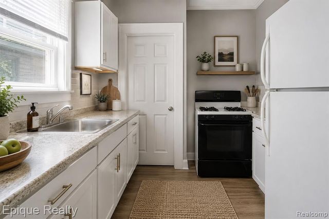 16901 Log Cabin Street, Highland Park, MI 48203