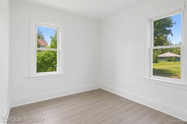 16901 Log Cabin Street, Highland Park, MI 48203