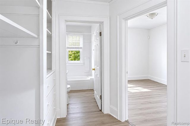 16901 Log Cabin Street, Highland Park, MI 48203