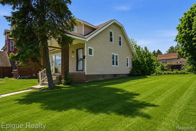 16901 Log Cabin Street, Highland Park, MI 48203