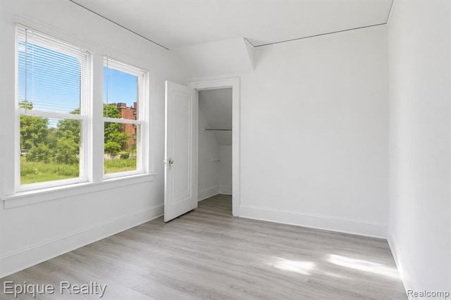 16901 Log Cabin Street, Highland Park, MI 48203