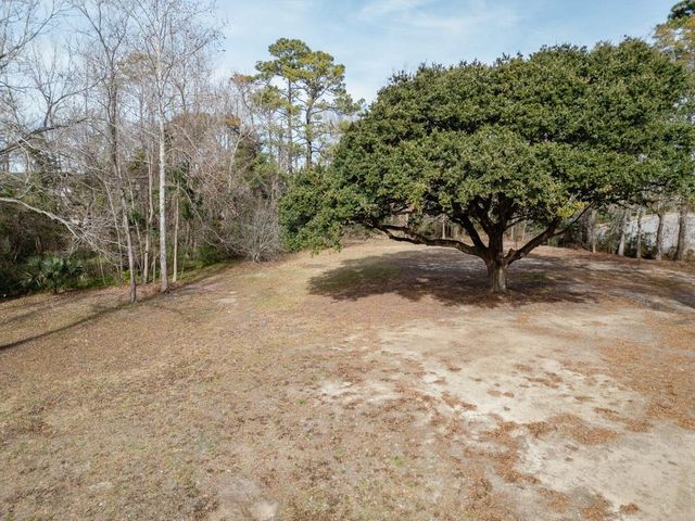 1327 Half Moon Ct., North Myrtle Beach, SC 29582
