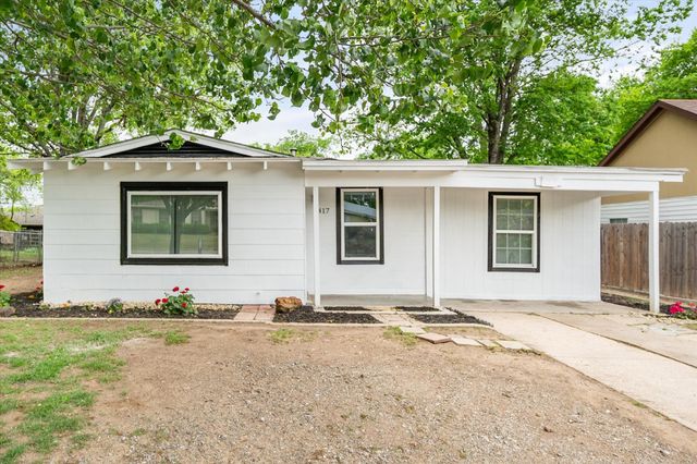 1417 Hamsted Street, Fort Worth, TX 76115