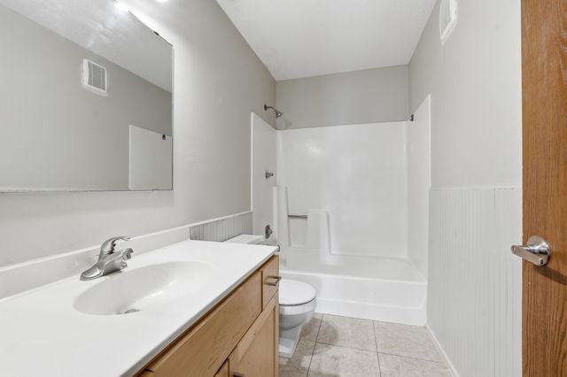 1855 Silver Bell Road 119, Eagan, MN 55122