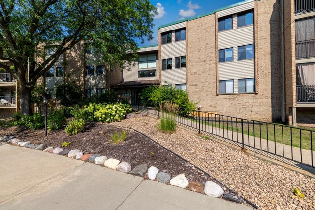 1855 Silver Bell Road 119, Eagan, MN 55122