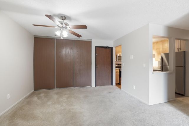 1855 Silver Bell Road 119, Eagan, MN 55122