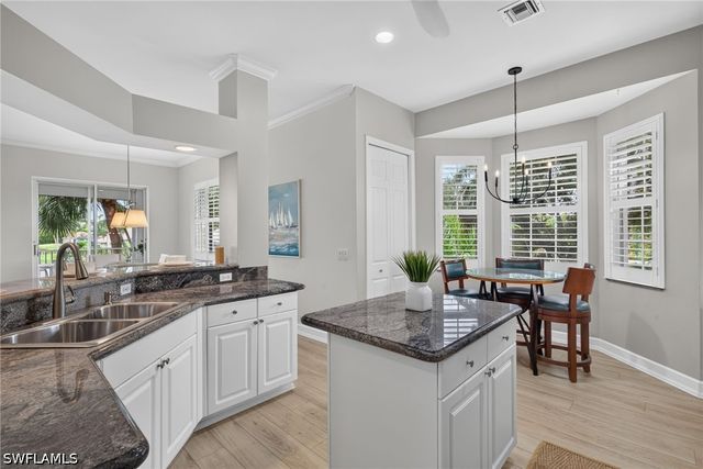 5015 MARINA COVE DR 203, Naples, FL 34112