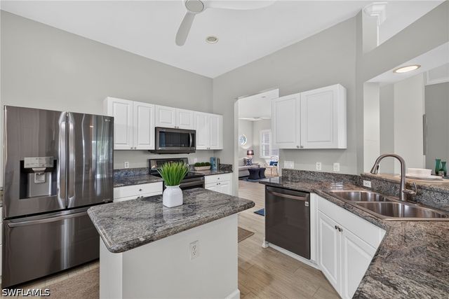 5015 MARINA COVE DR 203, Naples, FL 34112