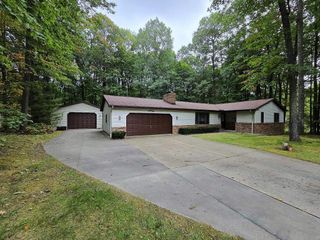 5734 Old Orchard Road, Prudenville, MI 48651