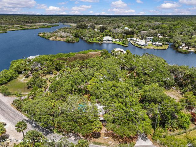 190 Osowaw Boulevard, Spring Hill, FL 34607