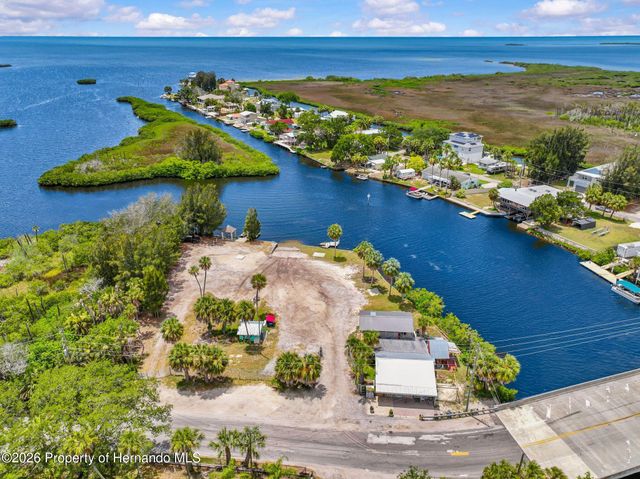 190 Osowaw Boulevard, Spring Hill, FL 34607